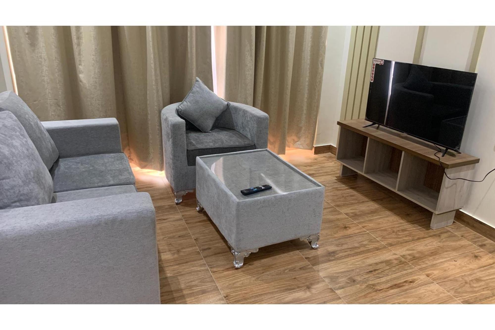 Oyo Townhouse 156 Rose Hotel Masqat