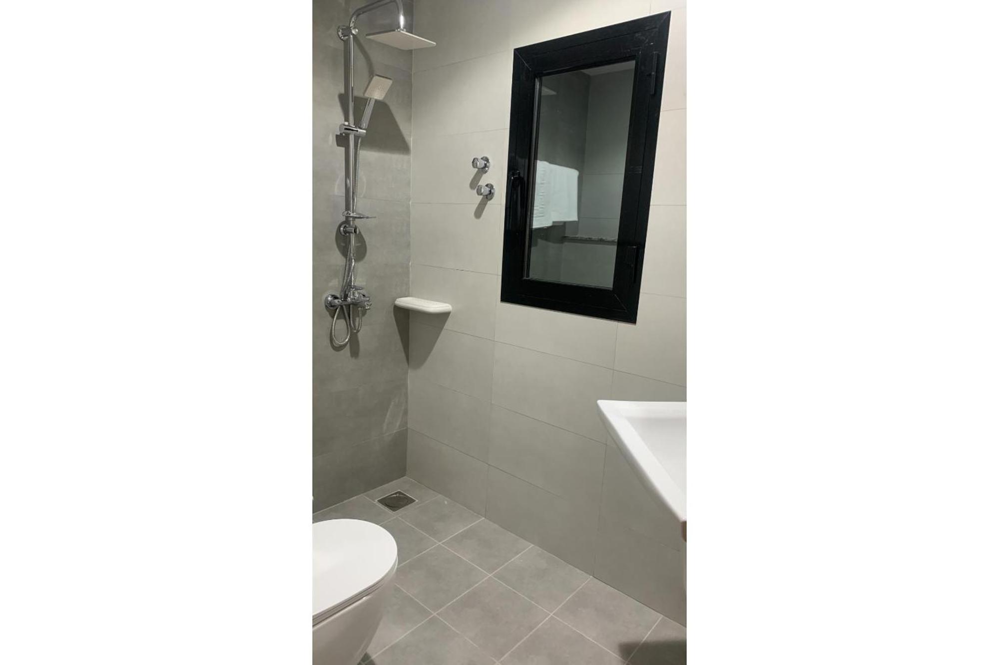 Oyo Townhouse 156 Rose 2*